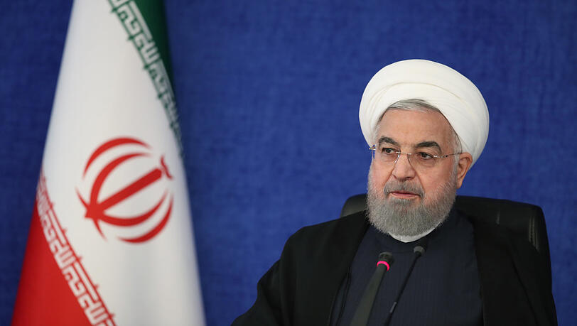 Irans Präsident Hassan Ruhani. Am Mittwoch hat er vor einem regionalen Krieg im Kaukasus gewarnt. "Einen Konflikt an der Nordgrenze kann Teheran derzeit nicht brauchen", sagt Steinberg. Irans Präsident Hassan Ruhani. Am Mittwoch hat er vor einem regionalen Krieg im Kaukasus gewarnt. "Einen Konflikt an der Nordgrenze kann Teheran derzeit nicht brauchen", sagt Steinberg.