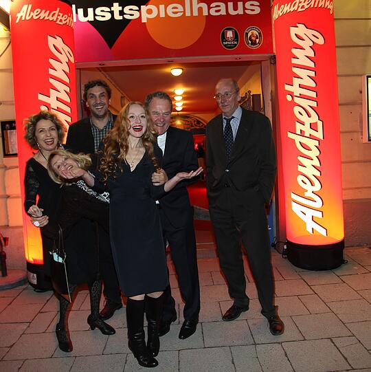 Michaela May und Gisela Schneeberger, Intendant Christian Stückl, Schauspielerin Brigitte Hobmeier, Kulturminister Wolfgang Heubisch und Kulturreferent Hans-Georg Küppers.