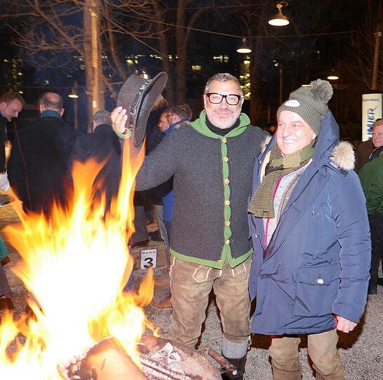 Promi-Eisstockschießen 2015 mit Trachten Angermaier: Die Bilder vom Event.