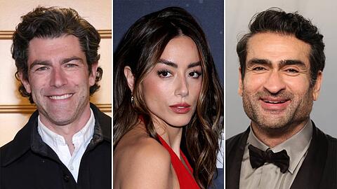 Max Greenfield (l.), Chloe Bennet und Kumail Nanjiani geh&ouml;ren zum Cast der vierten "The White Lotus"-Staffel.