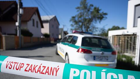 Die Polizei sperrte das Gebiet weitr&auml;umig ab.