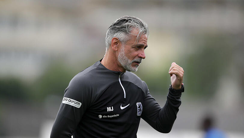 Cheftrainer des TSV 1860: Maurizio Jacobacci. Cheftrainer des TSV 1860: Maurizio Jacobacci.