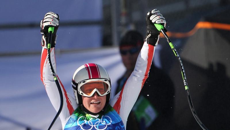 Andrea Fischbacher jubelt im Ziel nach dem Super-G in Whistler. Andrea Fischbacher jubelt im Ziel nach dem Super-G in Whistler.