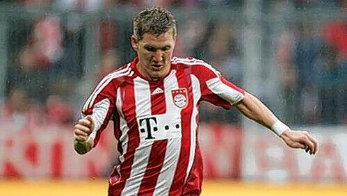Bleibt Bastian Schweinsteiger in München, oder bleibt er nicht? Bleibt Bastian Schweinsteiger in München, oder bleibt er nicht?