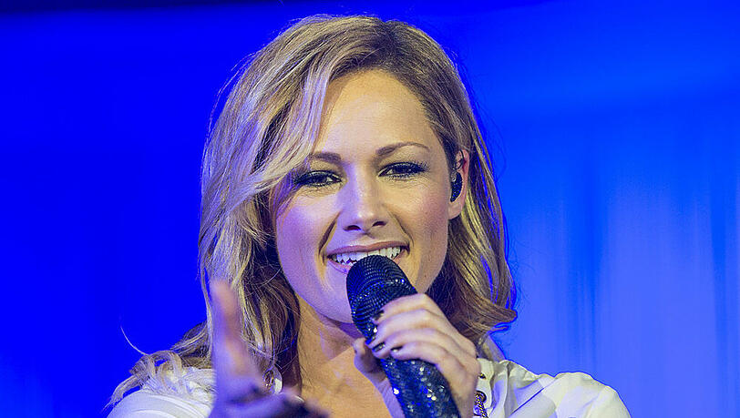 Helene Fischer hat allen Grund zu lächeln: so treue Fans hat nicht jeder Star Helene Fischer hat allen Grund zu lächeln: so treue Fans hat nicht jeder Star
