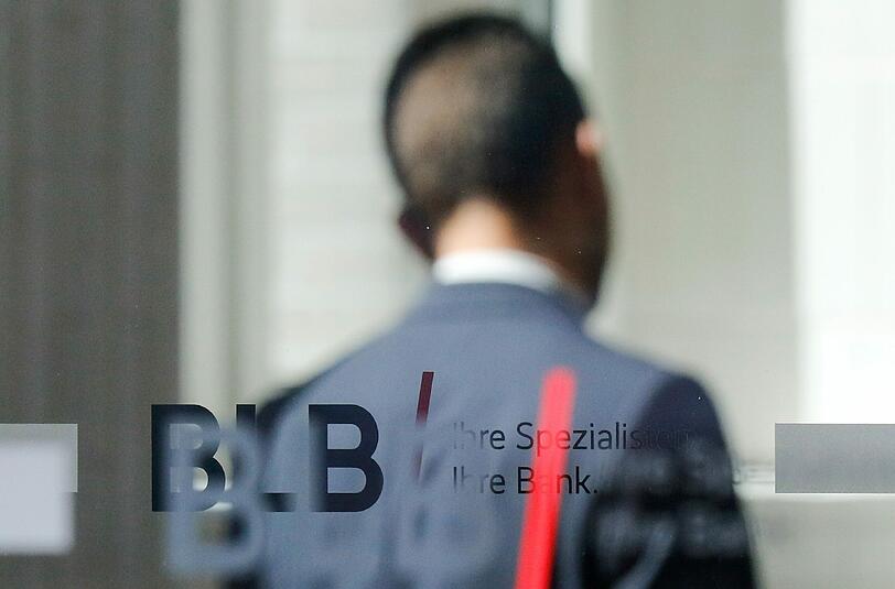 Unmittelbar nach der Verständigung legte die BLB ihre tiefrote Halbjahresbilanz vor. Foto: Focke Strangmann