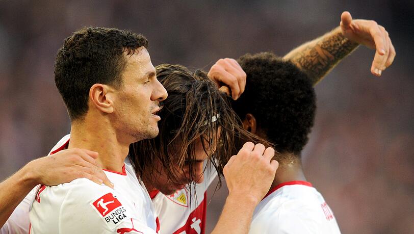 Der VfB Stuttgart muss im Süd-Schlager gegen den FC Bayern München am Sonntag verletzungsbedingt auf Verteidiger Khalid Boulahrouz verzichten. Der VfB Stuttgart muss im Süd-Schlager gegen den FC Bayern München am Sonntag verletzungsbedingt auf Verteidiger Khalid Boulahrouz verzichten.