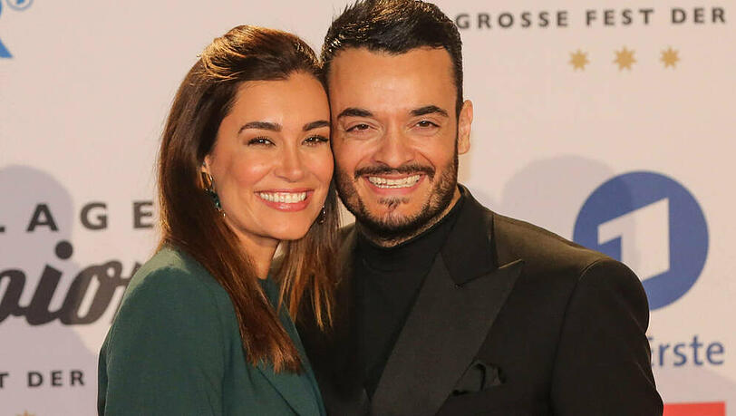 Jana Ina Zarrella und Ehemann Giovanni gelten als Traumpaar in der deutschen Promi-Welt. Jana Ina Zarrella und Ehemann Giovanni gelten als Traumpaar in der deutschen Promi-Welt.