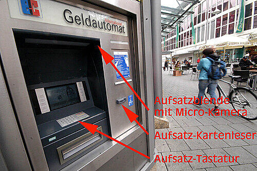 An diesem Automaten der Deutschen Bank wurden am 22. März EC-Karten kopiert, die PIN-Nummern gespeichert. Auf dem Foto sehen Sie die beliebtesten Angriffspunkte der Karten-Betrüger.