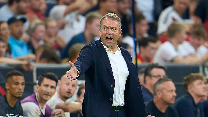 Mit dem DFB-Team wartet Hansi Flick bereits seit vier Spielen auf einen Sieg. Mit dem DFB-Team wartet Hansi Flick bereits seit vier Spielen auf einen Sieg.