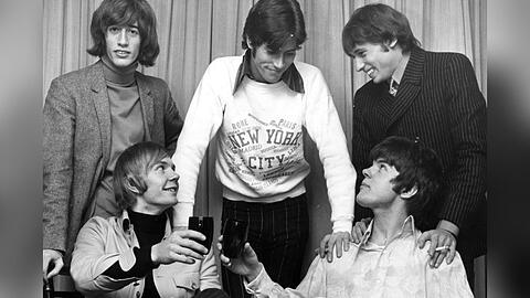 Colin Petersen (links unten) mit den Bee Gees.
