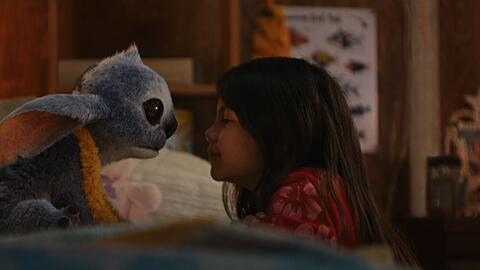 Eine Szene aus dem Film „Lilo & Stitch“. Der Film kommt am 22. Mai in die Kinos.