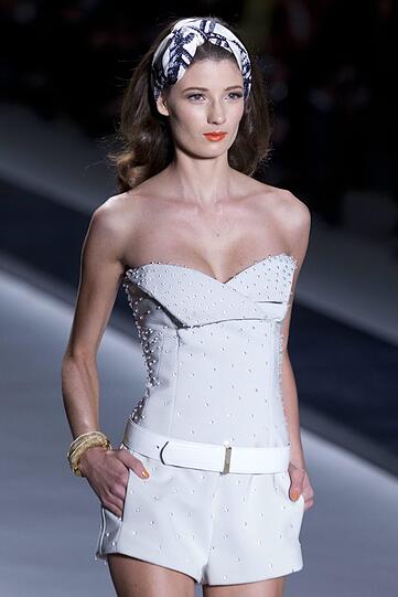 Gewagte Kleider und viel nackte Haut: Das ist die Fashion Week in Sao Paulo.