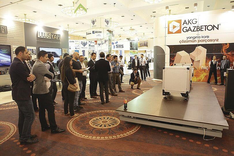 Auf der "Seismic Safety" in Istanbul geht es rund um die Erdbebensicherheit: Themen sind Baumaterialen genauso wie Messinstrumente.