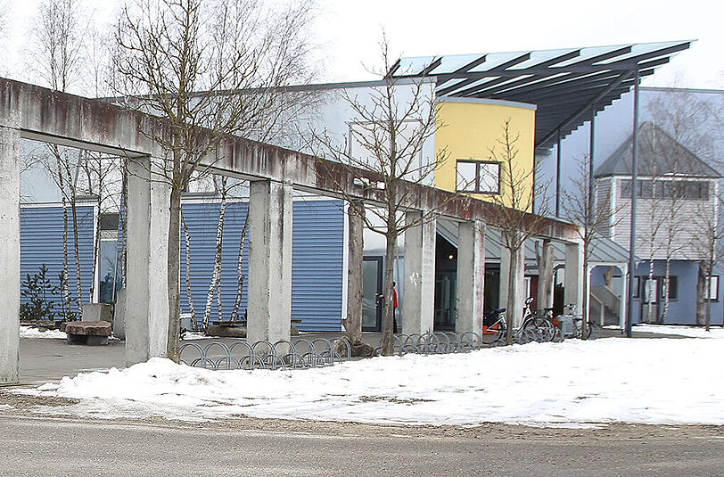 Die Titania-Therme in Neusäß - hier gibt es eine "Erlebnisgrotte", wo sich ein junges Pärchen am zweiten Weihnachtsfeiertag vergnügte.