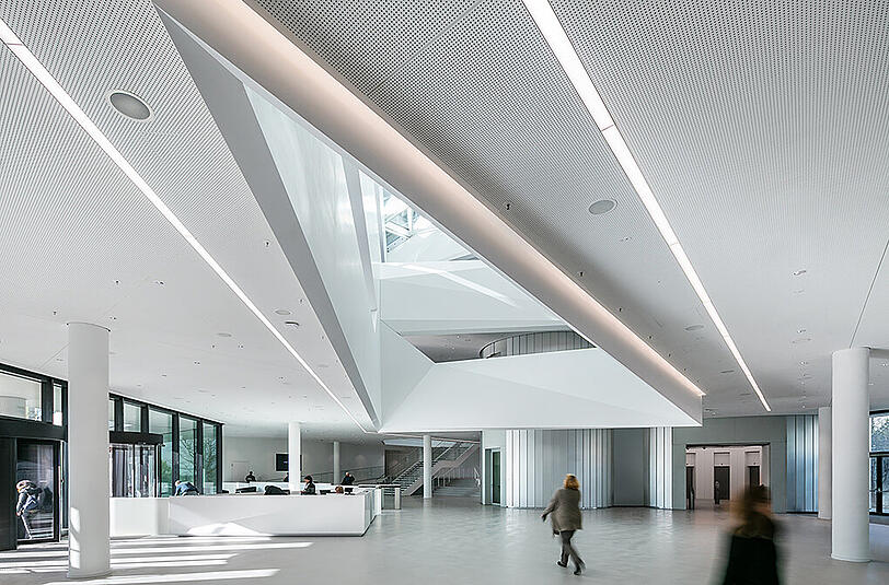 Denkmalgeschützt und dennoch ein echtes "Green Building": das frisch sanierte Hypo-Hochhaus in Bogenhausen.