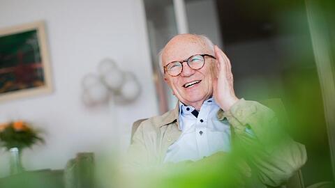 Friedrich Nowottny plaudert aus dem Nähkästchen.