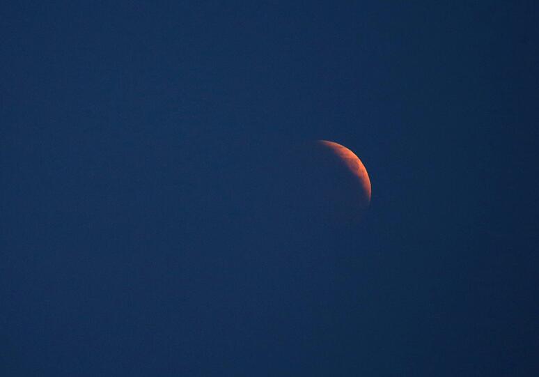 Blutmond am Olympiaberg: Es ging zu wie bei einem Rockkonzert.