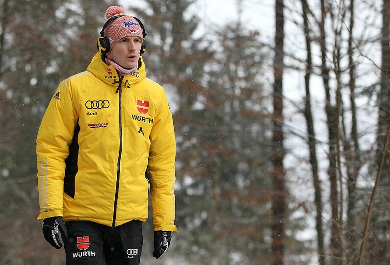 Severin Freund (23): Er beendet die Tournee als bester Deutscher. Sein erklärtes Ziel waren die Top 10, er wurde Siebter. Dieses Ziel hat er erreicht. Doch es hätte auch ein bisschen mehr sein können: In Innsbruck verpatzte er zwei Sprünge und büßte viele Punkte ein. &bdquo;Das sind dann eben die ein, zwei minimalen Fehler, die im Sprung noch drinstecken&ldquo;, analysiert Freund ehrlich, der im letzten Springen auf den 30. Rang abstürzte. Seine gesamte Entwicklung ist aber beachtlich: Selten sprang er so stark. Auch der Bundestrainer bescheinigt ihm großes Potenzial: &bdquo;Er ist auf dem richtigen Weg, wird immer stärker.&ldquo;
