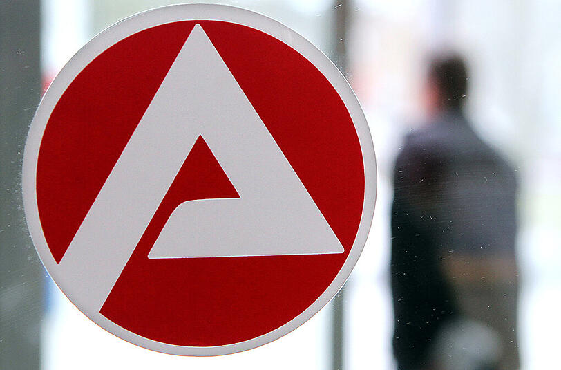 Im Mai waren im Freistaat run 242 000 Menschen arbeitslos.