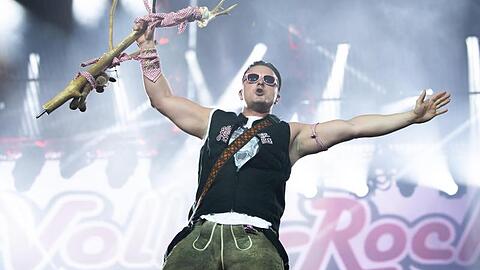 Andreas Gabalier tritt am 6. August auf der Mega-Bühne auf.