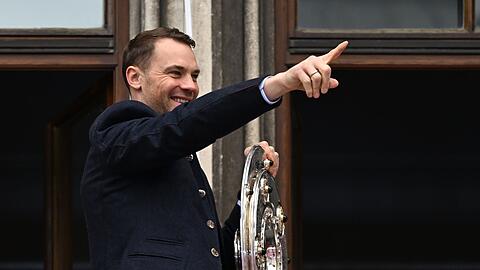 Abflug Richtung WM? Die Debatten um ein Neuer-Comeback laufen hei&szlig;.