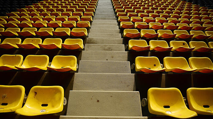 Leere Ränge im Signal Iduna Park in Dortmund