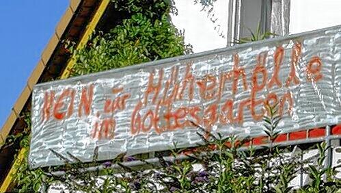 Die Messenfelder wehren sich mit Transparenten. Die Messenfelder wehren sich mit Transparenten.