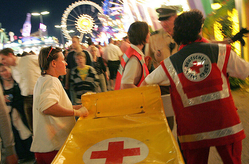 Zum Wohl! Damit es trotz Wiesn-Wahnsinn beim körperlichen Wohl bleibt, gibt das BRK in der AZ Gesundheits-Tipps.