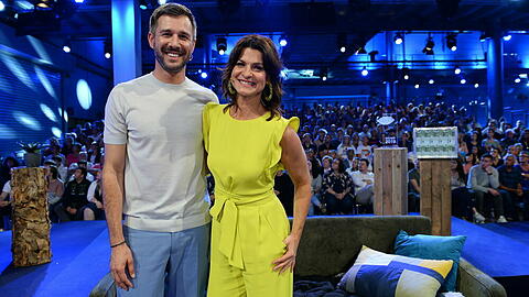 Jochen Schropp und Marlene Lufen zeigen die Geschehnisse im "Promi Big Brother"-Container.