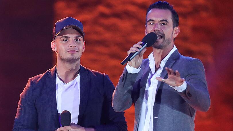 Pietro Lombardi scheint nicht viel von Florian Silbereisen als DSDS-Chefjuror zu halten.