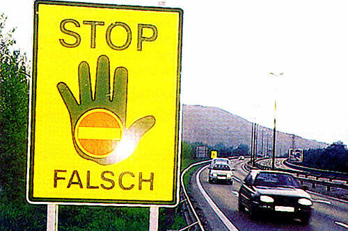 Geisterfahrer-Warnung (Symbolbild)