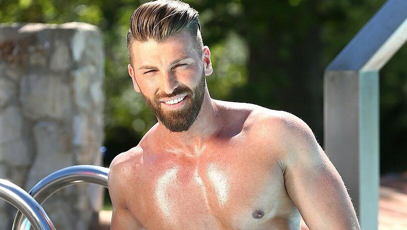 Johannes P.: Nur einer der Prachtburschen, die sich um "Die Bachelorette" bewerben Johannes P.: Nur einer der Prachtburschen, die sich um "Die Bachelorette" bewerben