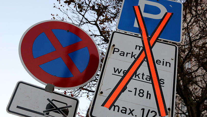 In der Stadt gibt es wegen des G7-Gipfels mehrere temporäre Halteverbotszonen. (Archivbild)