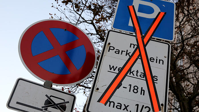 In der Stadt gibt es wegen des G7-Gipfels mehrere temporäre Halteverbotszonen. (Archivbild)