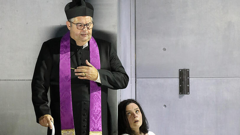 Ulrich Reß in "Die Teufel von Loudun". Ulrich Reß in "Die Teufel von Loudun".