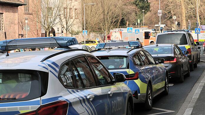 Die Hintergr&uuml;nde der Tat sind bisher unklar.