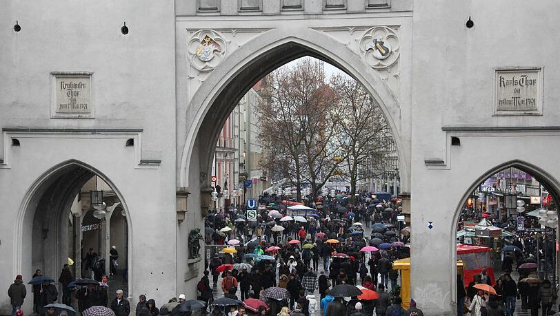 Getümmel in der City - der große Umsatz ist aber ausgeblieben Getümmel in der City - der große Umsatz ist aber ausgeblieben