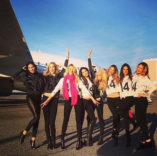Adriana Lima, Karlie Kloss, Candice Swanepoel, Lily Aldridge, Elsa Hosk, Behati Prinsloo, Alessandra Ambrosio und Doutzen Kroes kurz vor dem Abflug nach London
