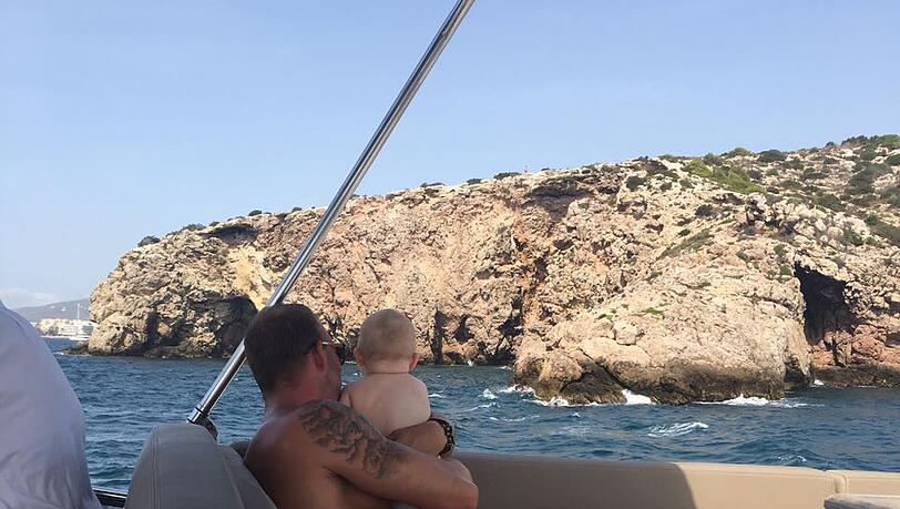 Mario Daser mit seinem Sohn Damian auf einer Yacht in Monaco Mario Daser mit seinem Sohn Damian auf einer Yacht in Monaco