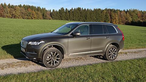 Großer Schwedenkreuzer: Der Volvo XC90 bietet Platz für bis zu sieben Passagiere und ein wenig Gepäck.