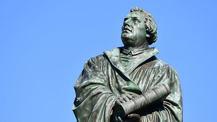 Martin Luther aus Bronze in Worms, wo er eisern seine goldenen Worte sprach.