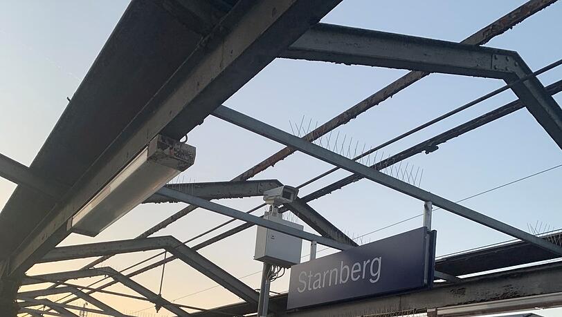 Auch der Bahnhof in Starnberg ist derzeit ohne Überdachung.
