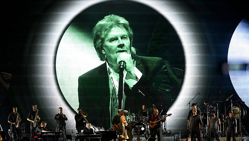 Howard Carpendale macht Stimmung in der Olympiahalle. Howard Carpendale macht Stimmung in der Olympiahalle.