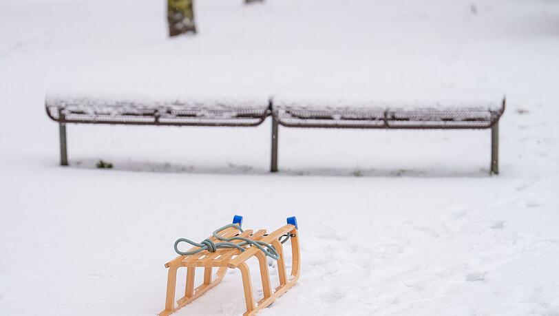 H&auml;ndler melden eine deutlich h&ouml;here Nachfrage nach Produkten wie Schlitten. (Symbolbild)