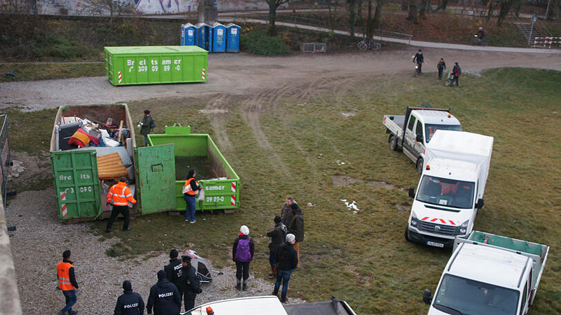 Weitere Bilder von der Räumung der Obdachlosenlager.