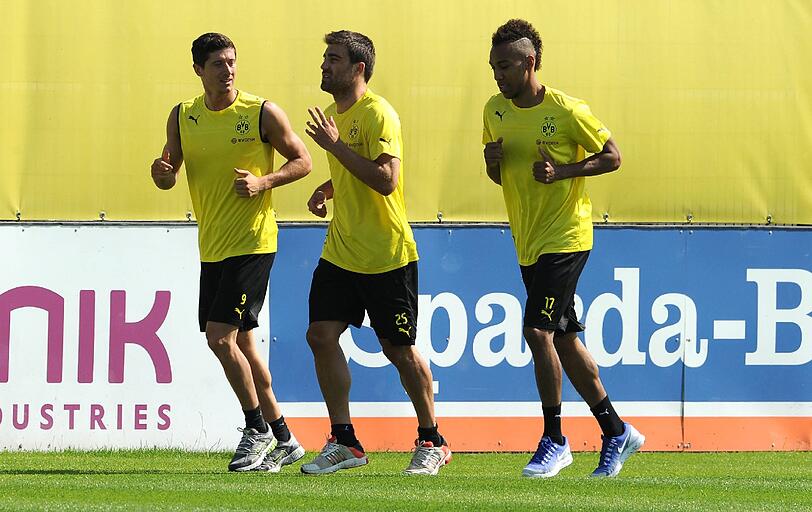 Lewandowski ist zurück im Dortmund Training. Am Sonntag hat der polnische Stürmer die Vorbereitung auf die neue Saison begonnen.