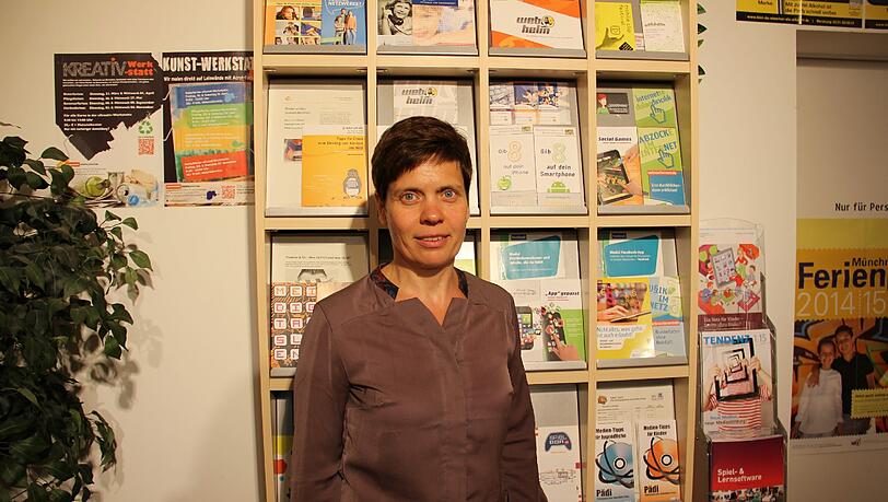 Die 48-jährige Juristin Barbara Schmitz arbeitet in der Datenschutzabteilung eines Telekommunikationsunternehmens und ist u. a. Beiratsmitglied der Stiftung Datenschutz. Die 48-jährige Juristin Barbara Schmitz arbeitet in der Datenschutzabteilung eines Telekommunikationsunternehmens und ist u. a. Beiratsmitglied der Stiftung Datenschutz.
