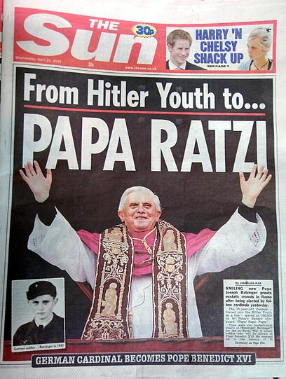 Die englische Boulevardzeitung "The Sun" titelt am 20.04.2005 ziemlich krass: "From Hitler Youth to... Papa Ratzi" ("Vom Hitlerjungen zum ... Papa Ratzi").