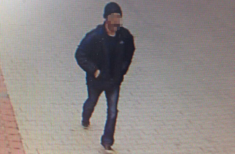 Diese Aufnahme vom Entführer wurde kurz nach der Tat gemacht. Die Polizei gab das Foto einen Tag später frei.
